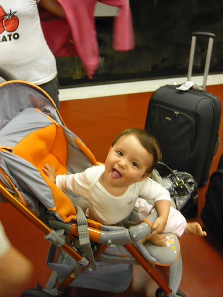 鬼靈精怪 @ 地鐵站 Stockholm的地鐵站超陰冷的 跟我說有鬼我絕對相信!!