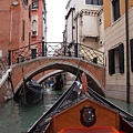 20121213-011. 威尼斯的街道連結都是小橋
