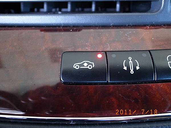 M Benz S350 氣壓式避震器更換 完工 欣興汽車修配廠 痞客邦