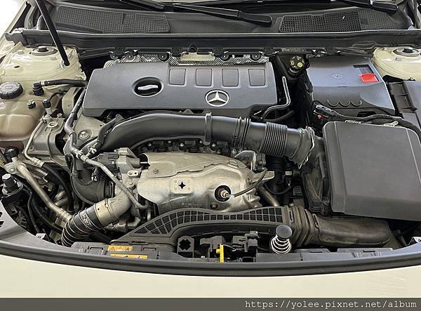 Mercedes-Benz W177 A250 車輛電瓶更新