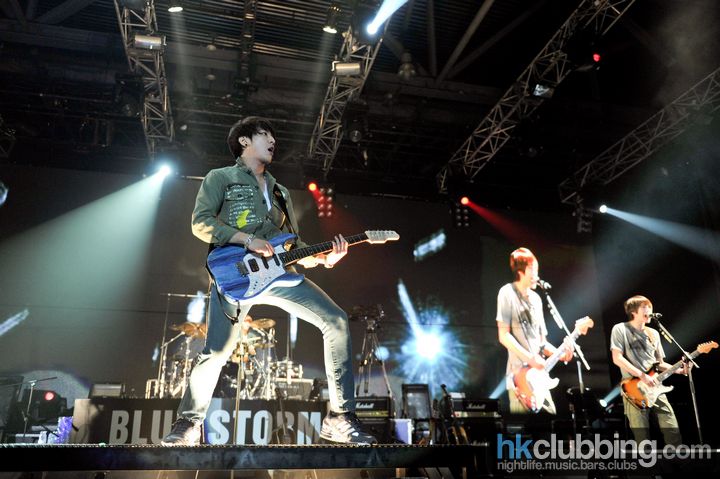 cnblue_7_20120108_1340706309.jpg