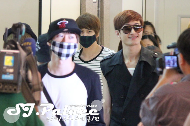 110606 SJ-M 桃園機場接機 12.jpg