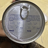 《小奶怪出沒!自己抱著配方要我泡奶的超萌日常》