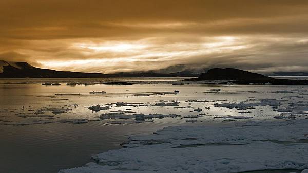 00395_arcticsunrise_2560x1600