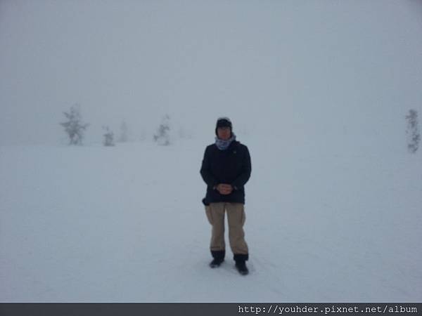 前往洛斯托紫水晶礦區，因為是往山上走沿途感覺雪更厚了。2015.02.20.jpg