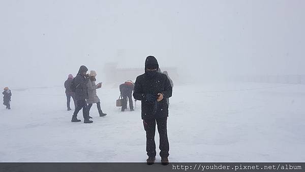 20171030_上了立山看到的都是大風雪。室堂車站外面.jpg