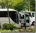 20190425_145842我們的匈牙利級司機非常愛惜他的車子，只要我們去用餐逛景點他就在洗車子，也嚴格禁止大家在車上吃零食。