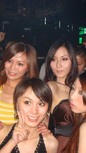 大家都脫窗