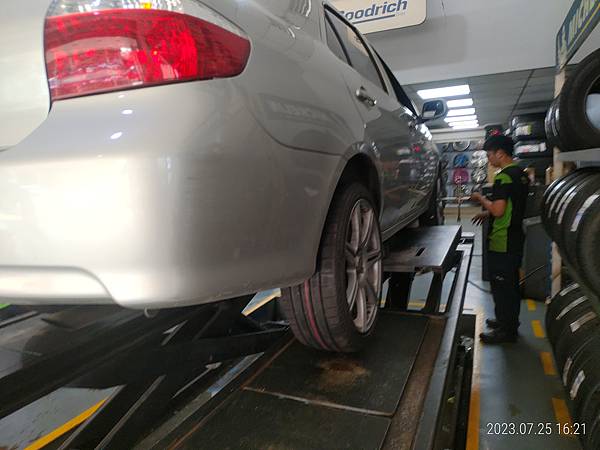 VIOS 換輪胎 普利司通 Potenza sport (P