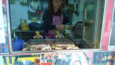 下次去香港想和愛人站在街邊吃小食