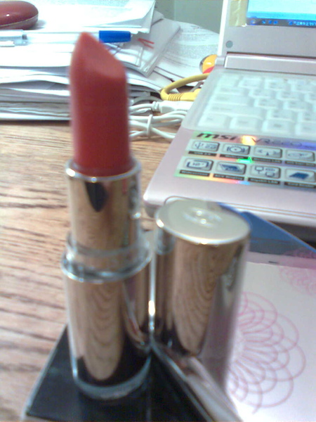 lipstick.jpg lipstick.jpg