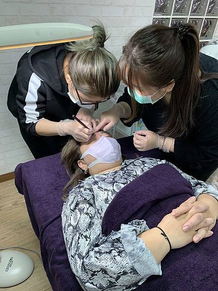 2892134.jpg 2892134.jpg