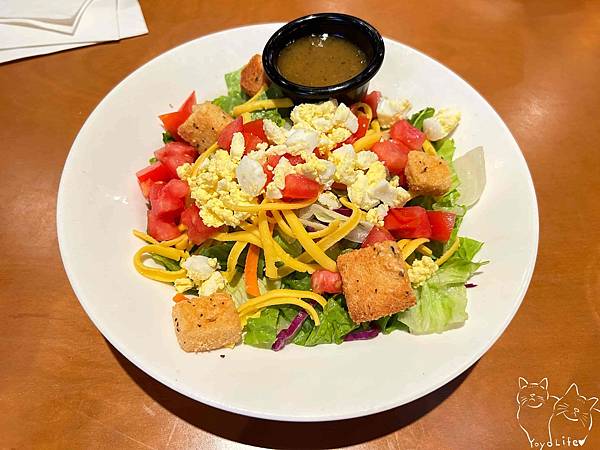 竹北美食推薦｜竹北美式餐廳Texas Roadhouse 德州鮮切牛排 服務品質很好的美式餐廳