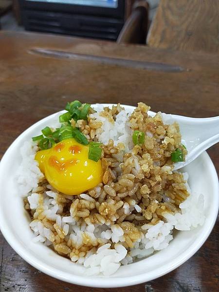 豬油飯側拍.jpg