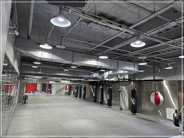 [參訪踢拳] 台灣妖精／踢拳女王王靖蓉的超人拳 (ＴＭＭＡ內