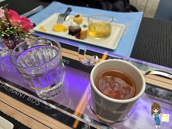 台北雙層觀光巴士下午茶:用美食與美景來場城市冒險