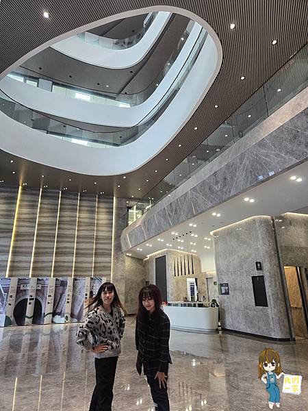 秒飛國外的聖誕氛圍行程—青埔一日遊/輕綠舍—華泰名品城