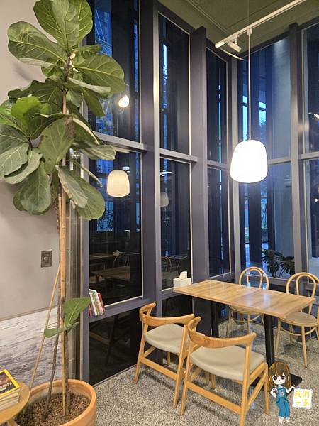 秒飛國外的聖誕氛圍行程—青埔一日遊/輕綠舍—華泰名品城