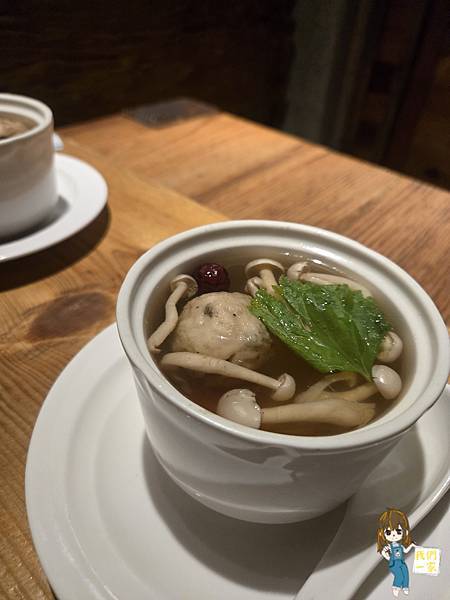 桃園龍潭的靜謐祕境｜《入木三分》無菜單蔬食料理，全感官的窩心