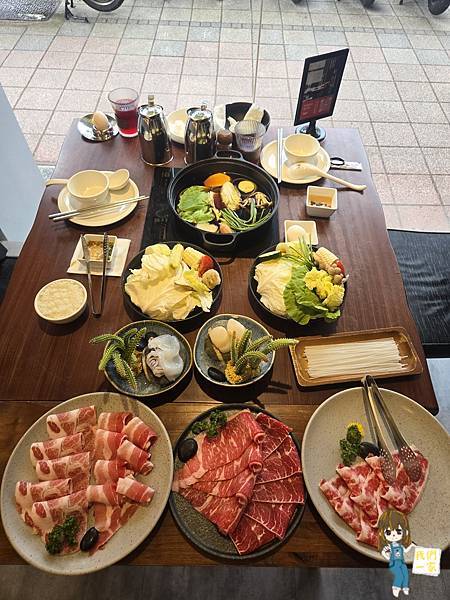 桃園中壢福叄鍋物:從木質門面走進肉與甜點的雙重盛宴 極黑豚 桃園中壢福叄鍋物:從木質門面走進肉與甜點的雙重盛宴 極黑豚