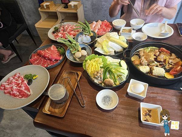 桃園中壢福叄鍋物:從木質門面走進肉與甜點的雙重盛宴 極黑豚 桃園中壢福叄鍋物:從木質門面走進肉與甜點的雙重盛宴 極黑豚