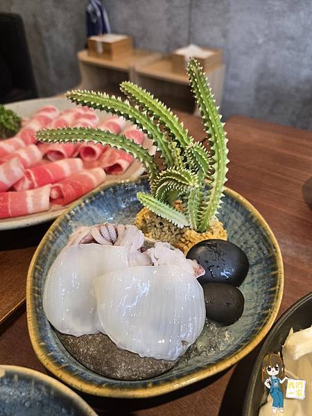 桃園中壢福叄鍋物:從木質門面走進肉與甜點的雙重盛宴 極黑豚 桃園中壢福叄鍋物:從木質門面走進肉與甜點的雙重盛宴 極黑豚