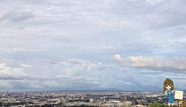 見山景觀餐廳龍潭乳姑山的祕境夜景與夕陽饗宴,落地窗裡的浪漫