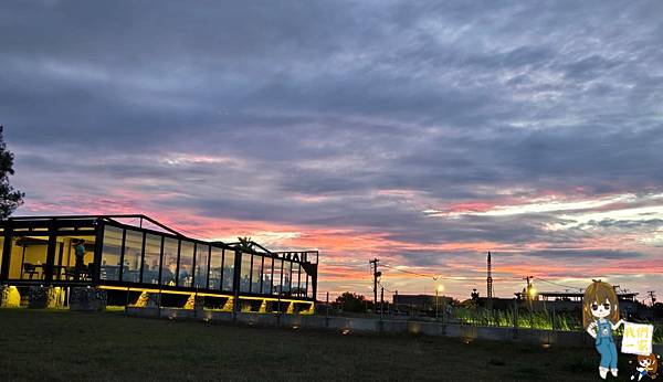 見山景觀餐廳龍潭乳姑山的祕境夜景與夕陽饗宴,落地窗裡的浪漫 見山景觀餐廳龍潭乳姑山的祕境夜景與夕陽饗宴,落地窗裡的浪漫