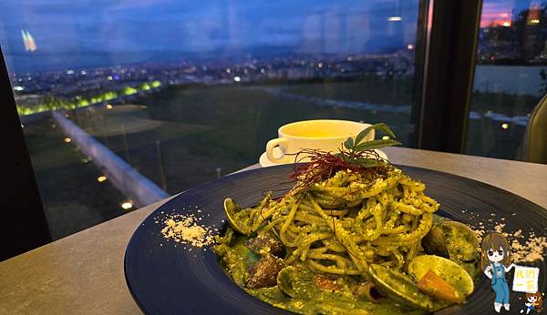 見山景觀餐廳龍潭乳姑山的祕境夜景與夕陽饗宴,落地窗裡的浪漫 見山景觀餐廳龍潭乳姑山的祕境夜景與夕陽饗宴,落地窗裡的浪漫