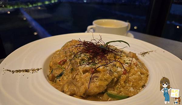 見山景觀餐廳龍潭乳姑山的祕境夜景與夕陽饗宴,落地窗裡的浪漫