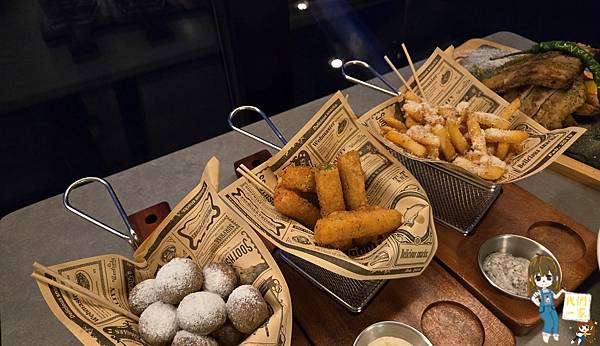 見山景觀餐廳龍潭乳姑山的祕境夜景與夕陽饗宴,落地窗裡的浪漫 見山景觀餐廳龍潭乳姑山的祕境夜景與夕陽饗宴,落地窗裡的浪漫