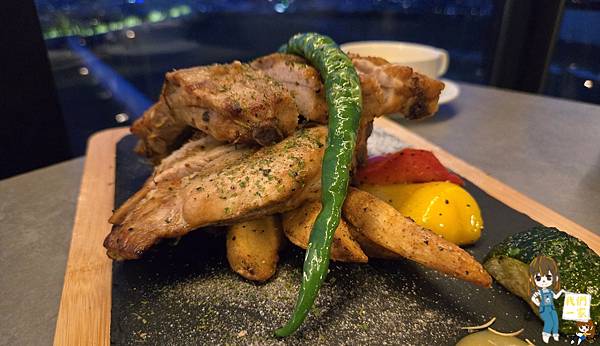 見山景觀餐廳龍潭乳姑山的祕境夜景與夕陽饗宴,落地窗裡的浪漫 見山景觀餐廳龍潭乳姑山的祕境夜景與夕陽饗宴,落地窗裡的浪漫