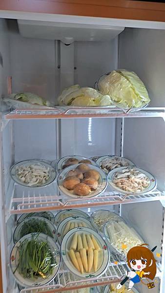 桃園中壢 食霸鮮切雞火鍋-- 火鍋界的溫柔暴擊,一鍋就懂什