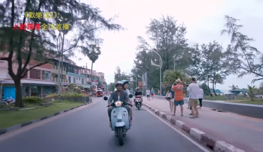 7.用骑机车拉近距离.jpg