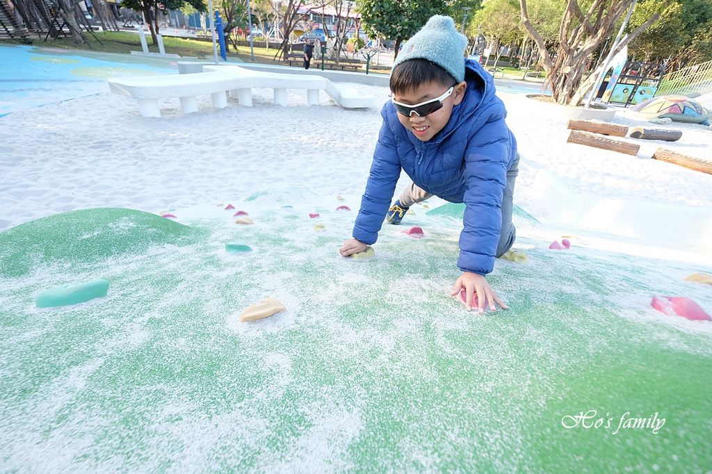 【桃園親子景點】新勢公園共融兒童遊戲場9.JPG