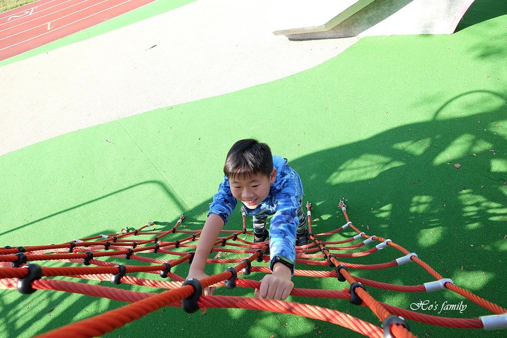 【台北特色遊戲場】內湖康寧國小星際樂園12.JPG