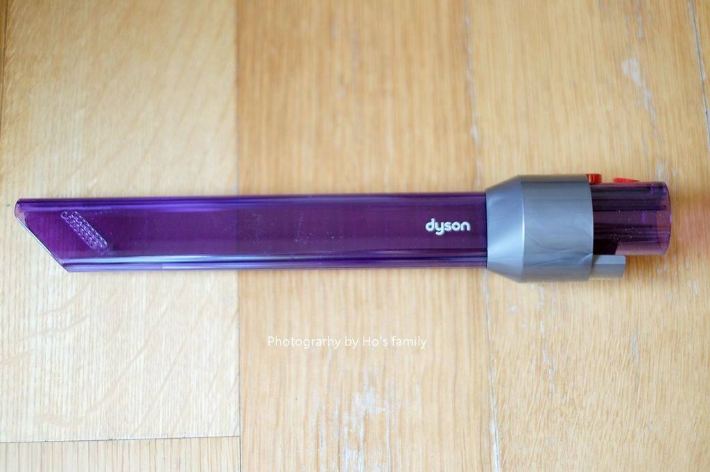 【吸塵器推薦】Dyson V8 Slim無線吸塵器～媽媽、小資族首選！輕巧手持輕鬆吸高處、適用木地板、6大吸頭轉換居家清潔無死角23.JPG