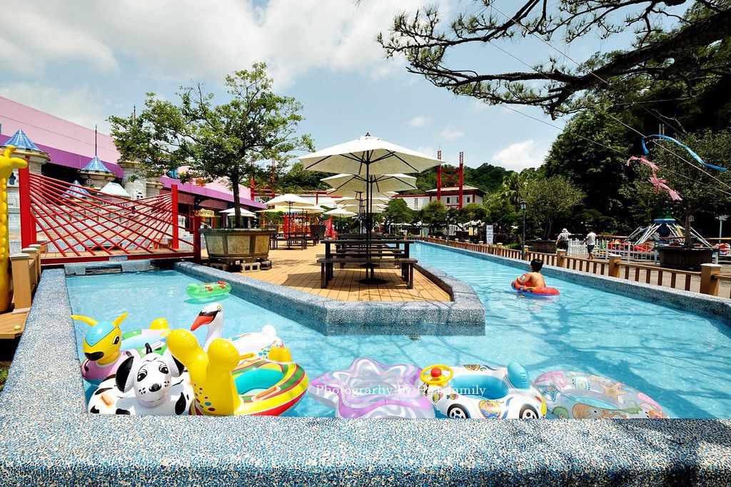 【桃園大溪親子景點】花開了休閒農場～免門票親子樂園！戲水池玩水、小火車、玩沙、餵小動物，親子農場一日遊3.JPG