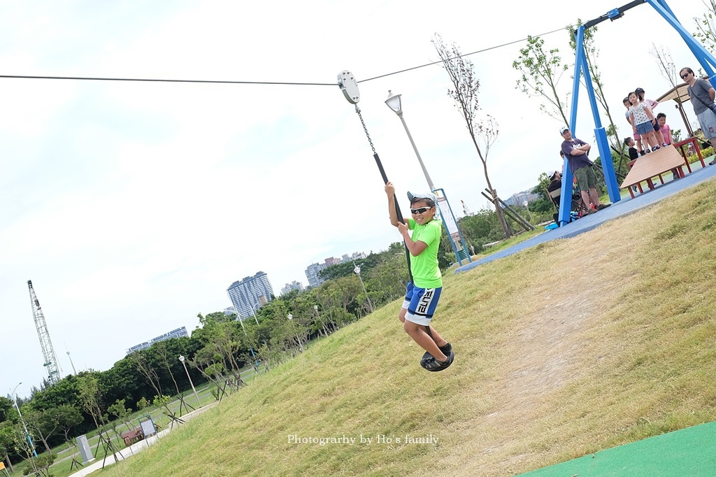 【新北親子公園】八里十三行文化公園遊戲場～交通、磨石子滑梯X滑草場X溜索、共融沙坑，八里一日遊景點22.JPG