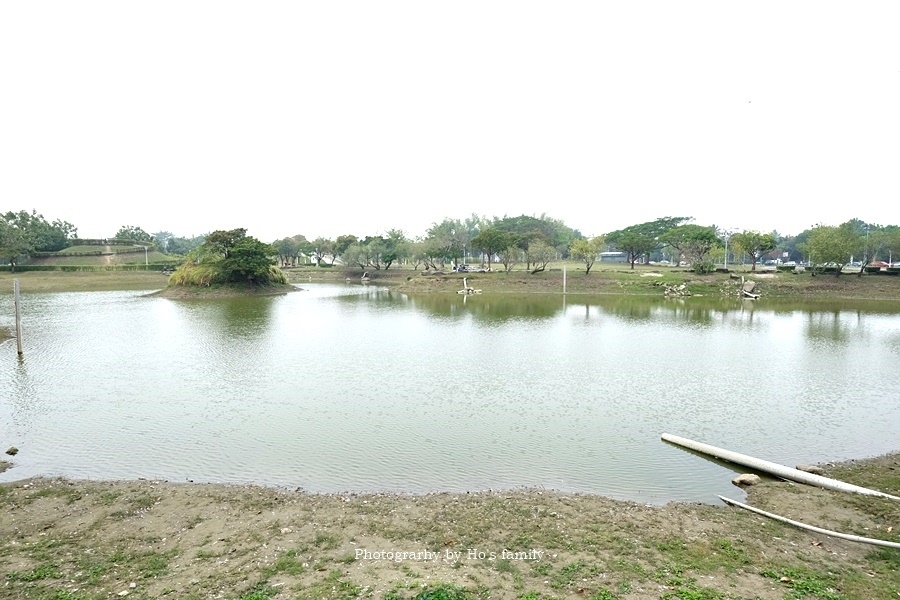 高雄特色公園》岡山河堤公園共融遊戲場2.JPG