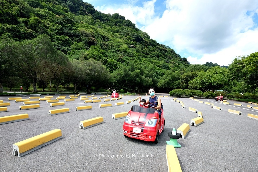 石門水庫景點》車車漫遊～兒童電動車GoKart開車體驗遊戲場18.JPG