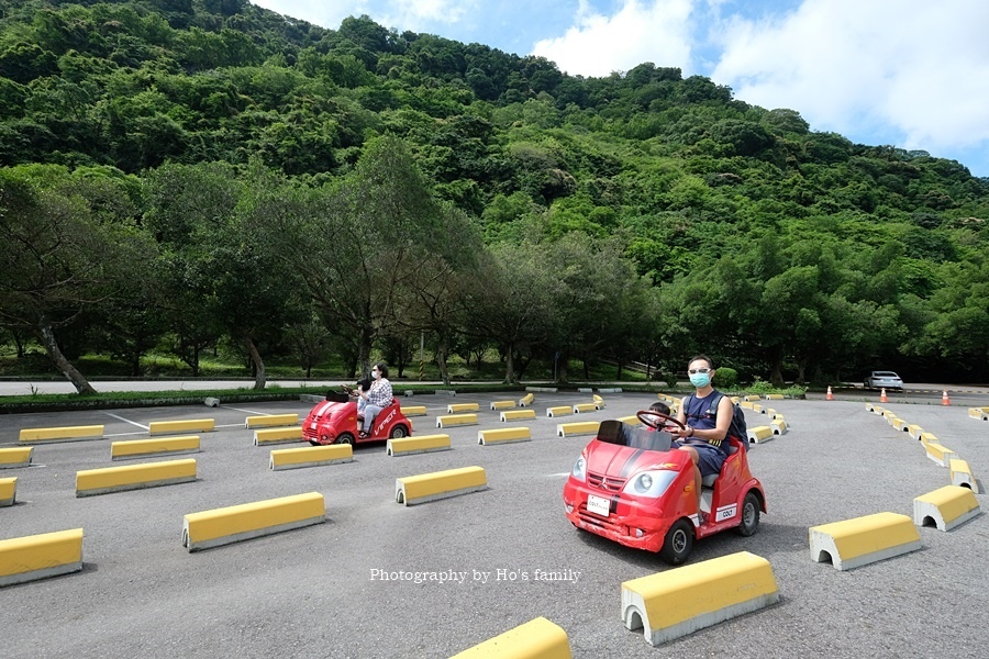 石門水庫景點》車車漫遊～兒童電動車GoKart開車體驗遊戲場21.JPG