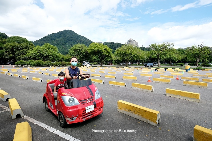 石門水庫景點》車車漫遊～兒童電動車GoKart開車體驗遊戲場22.JPG