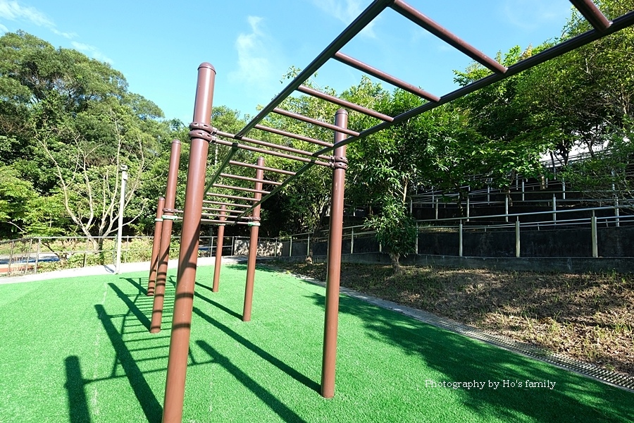 基隆親子景點》暖暖運動公園特色公園兒童遊戲場28.JPG