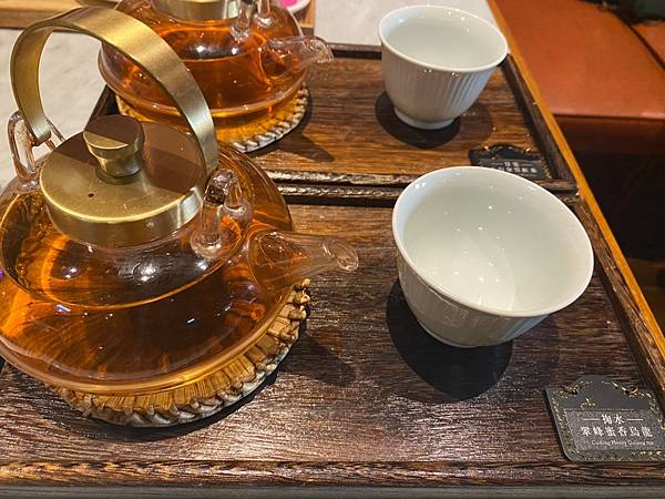 中山 永心鳳茶 新舊結合、適合年輕人喝茶吃台菜餐廳