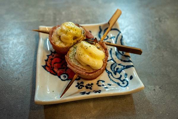 新竹東門市場 玩點名烤炸物丼飯專門店 必點 宮保雞丁飯超下飯 新竹東門市場 玩點名烤炸物丼飯專門店 必點 宮保雞丁飯超下飯