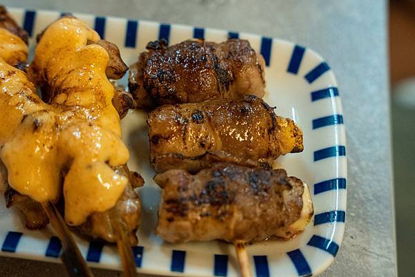 新竹東門市場 玩點名烤炸物丼飯專門店 必點 宮保雞丁飯超下飯 新竹東門市場 玩點名烤炸物丼飯專門店 必點 宮保雞丁飯超下飯