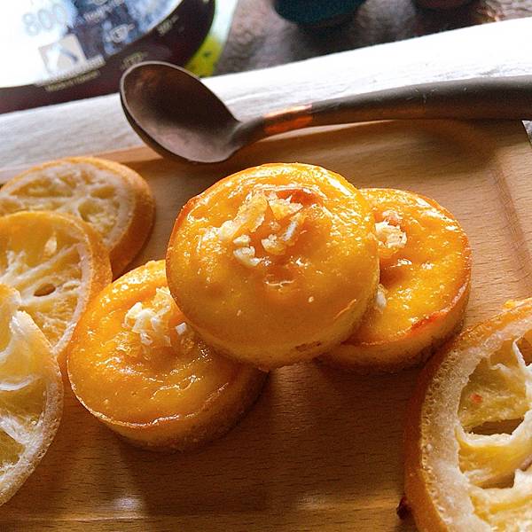 香橙.jpg 香橙.jpg