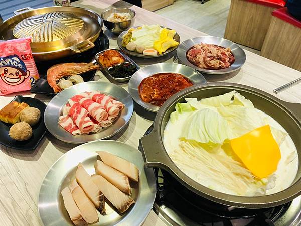 [食記] 辛海鍋物 板橋299火烤吃到飽+免服務費