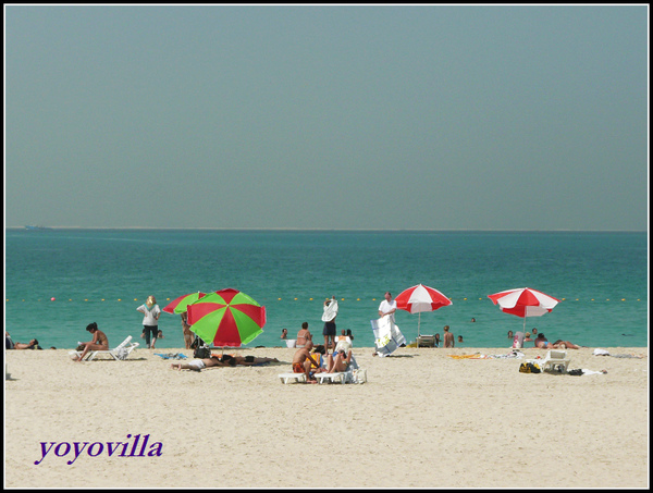 Jumeirah Beach, Dubai  杜拜的海水浴場